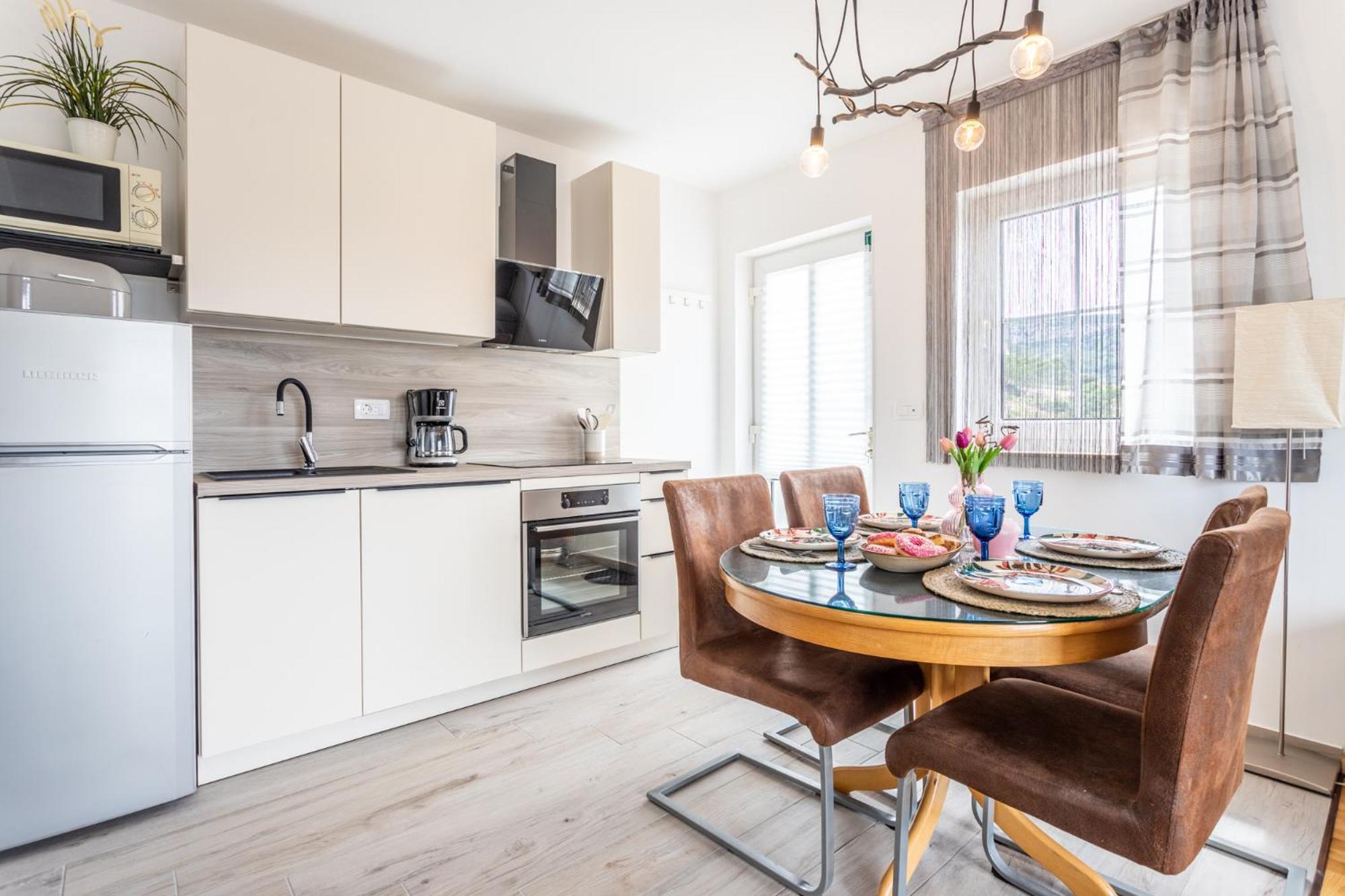 Kalina Deluxe Apartments Єлса Екстер'єр фото